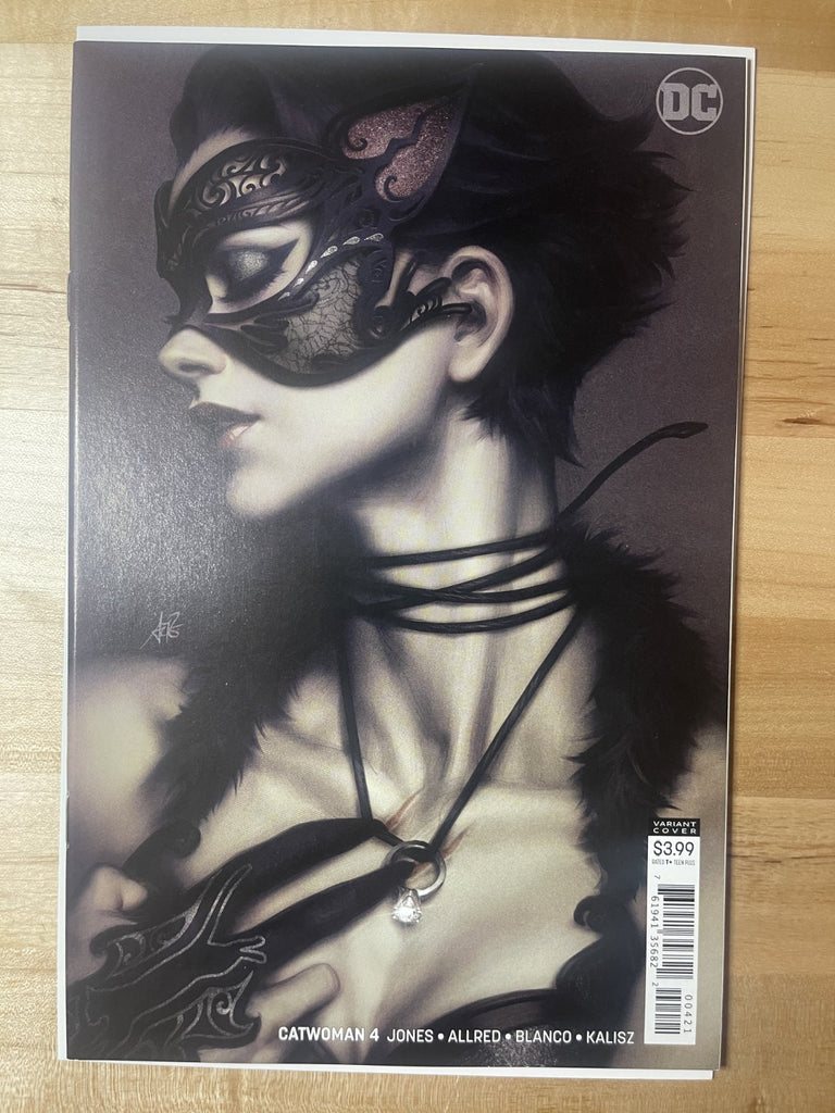 CATWOMAN 4 ARTGERM LAU VARIANT DC COMICS 2018