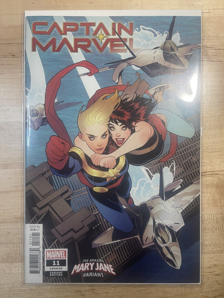 CAPTAIN MARVEL 11 TORQUE MARY JANE VARIANT